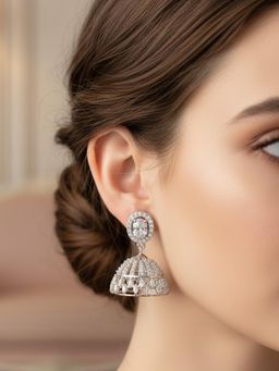 925 SILLER - Women Regal Aura Crystal Jhumka Earrings