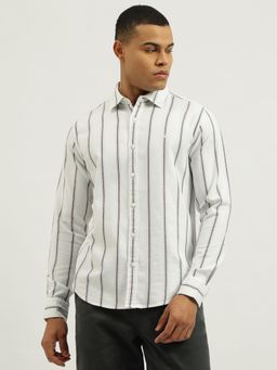 United Colors of Benetton - White Regular Fit Spread Collar Striped Crepe Dobby Shirt