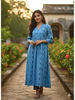 MAAND - Women Ethnic Motifs Printed Empire Kurta with Pant