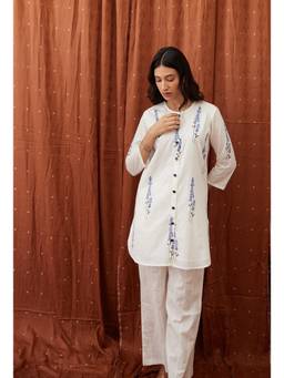 MAAND - Women Floral Printed Regular Pure Cotton Kurti with Pant