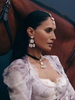 Outhouse - Velvet Lepeord White Choker