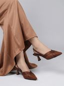 Brown color option