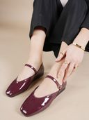Maroon color option, Currently selected