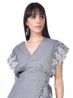 Beatnik - Black Cinched Waist Crop Top