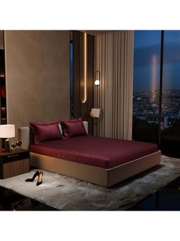 Stoa Paris - Wine Satin Fitted Sheet with 2 Pillow Covers