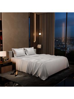 Stoa Paris - White King Satin Bedsheet with 2 Pillow Covers