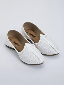 Hopscotch - Textured Thread Work Juttis