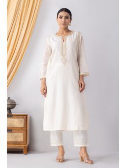 HAAVI BY PURAB - White Aish Pendulum Kurta