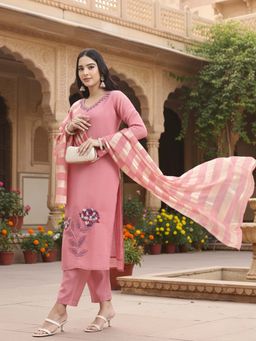 Yufta - Pink Solid Straight Style Chanderi Silk Lining Kurta With Pant & Dupatta