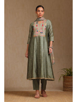 Soch - Women's Sap Green Vichitra Kurta & Pant With Dupatta With Sequins (Set of 3)