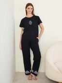 Black color option, Currently selected