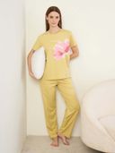 Yellow color option, Currently selected