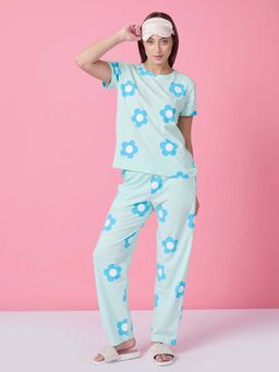 Sweet Dreams - Women'S Floral Printed T-Shirt and Pyjama