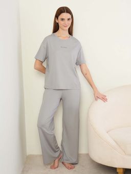 Sweet Dreams - Women'S Solid T-Shirt and Pyjama