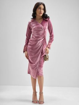 TOKYO TALKIES - Women Pink Solid Velvet Midi Dress