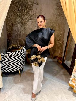 Aasabysimran - Midnight Buckle Lunar Bloom In Black and White Top with Skirt