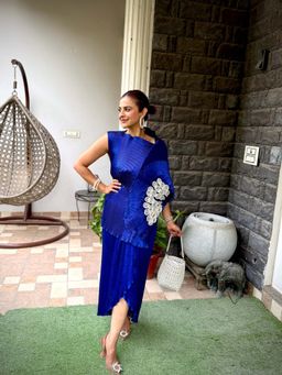 Aasabysimran - Sapphire Lunar Bloom In Electric Blue Top with Skirt
