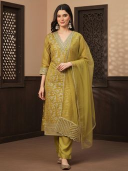 Gahan - Womens Green Embroidered Kurta with Pant & Dupatta