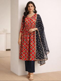 Gahan - Womens Red Viscose Rayon Foil Printed Kurta with Pant & Dupatta