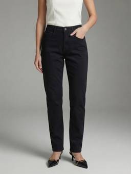 Urbano Fashion - Black High Rise Straight Fit Washed Jeans
