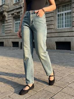 Urbano Fashion - Ice Blue High Rise Straight Fit Washed Jeans