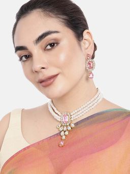 Peora - Gold Plated Traditional White Kundan Design Dangling Earring Maangtikka Set