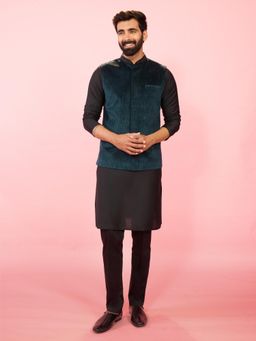 Vastramay - Black Embroidered Mandarin Neck Jacket Kurta With Pyjama