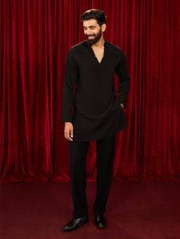 Vastramay - Black Plain Mandarin Neck Kurta With Pyjama
