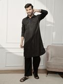 Black color option, Currently selected