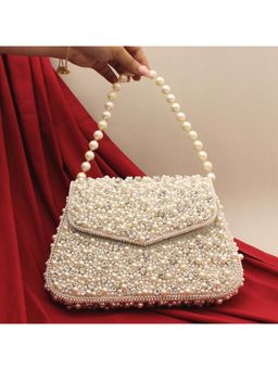 BE CHIC - Pearl Paradise Clutch