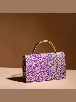 BE CHIC - Gulaab