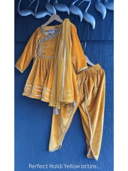 The Little Tales - Yellow Velvet Angrakha Kurta And Dhoti With Dupatta