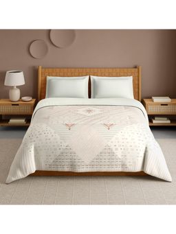 SPACES - Aztec 210 Tc Hygro Cotton Geometric Design Double Quilt - Cream