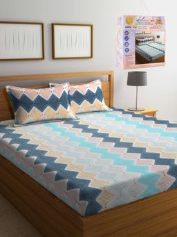 FABINALIV - Multicolor Geometric Cotton Blend Super King Bedsheet with 2 Pillow Covers
