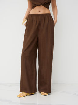 Cider - Mid Rise Texture Elastic Waist Straight Leg Trousers