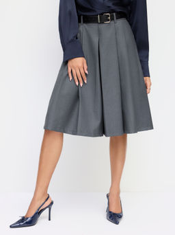 Cider - Low Rise Elastic Waist Pleated Midi Skort With Belt