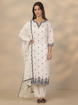 Libas - White Cotton Kurta With Pant & Dupatta