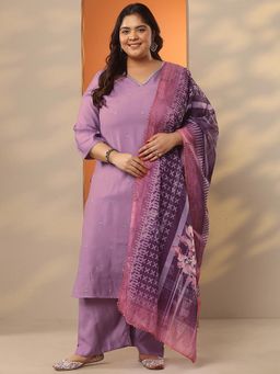 Extra love by Libas - Lavender Silk Blend Kurta With Pant & Dupatta
