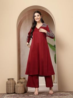 Stylum - Maroon Crepe Kurta With Pant