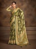 Green color option, Sold out, Currently selected