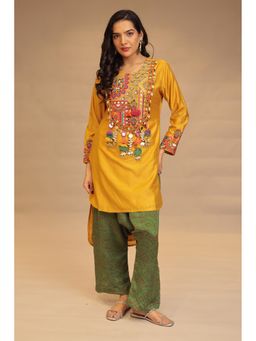 Zari Jaipur - Women Gold Silk Embroidered Kurta with Pant
