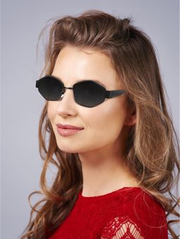 ROYALTAIL - Unisex Black Frame And Black Glass Retro Oval Sunglasses (58)