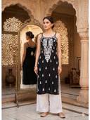 Black color option, Sold out, Currently selected