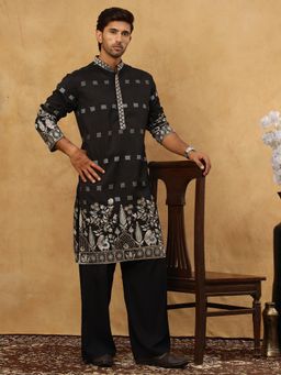 Jompers - Men Black Silk Blend Embroidered Kurta With Pyjama