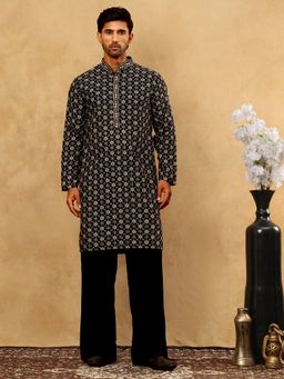 Jompers - Men Black Viscose Rayon Embroidered Sequin Kurta With Pyjama