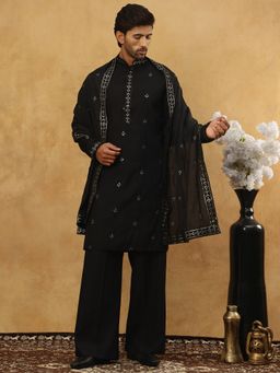 Jompers - Men Silk Black Blend Embroidered Kurta With Pyjama And Dupatta