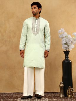 Jompers - Men Silk Green Blend Embroidered Kurta With Pyjama