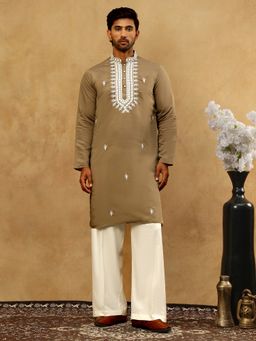 Jompers - Men Silk Beige Blend Embroidered Ethnic Kurta With Pyjama