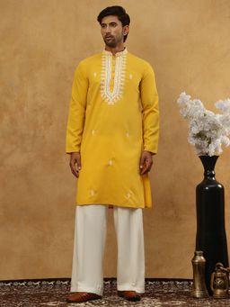 Jompers - Men Silk Mustard Blend Embroidered Ethnic Kurta With Pyjama