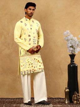 Jompers - Men Yellow Silk Blend Floral Embroidered Kurta With Pyjama